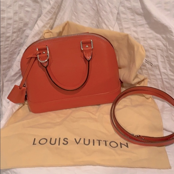 Louis Vuitton Handbags - Louis Vuitton Alma Bag